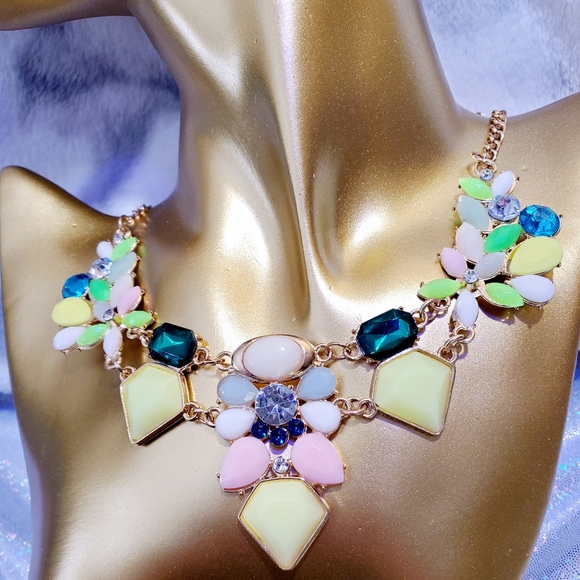 Gold-plated multicolor enamel Crystal chain necklace - Picture 5 of 12